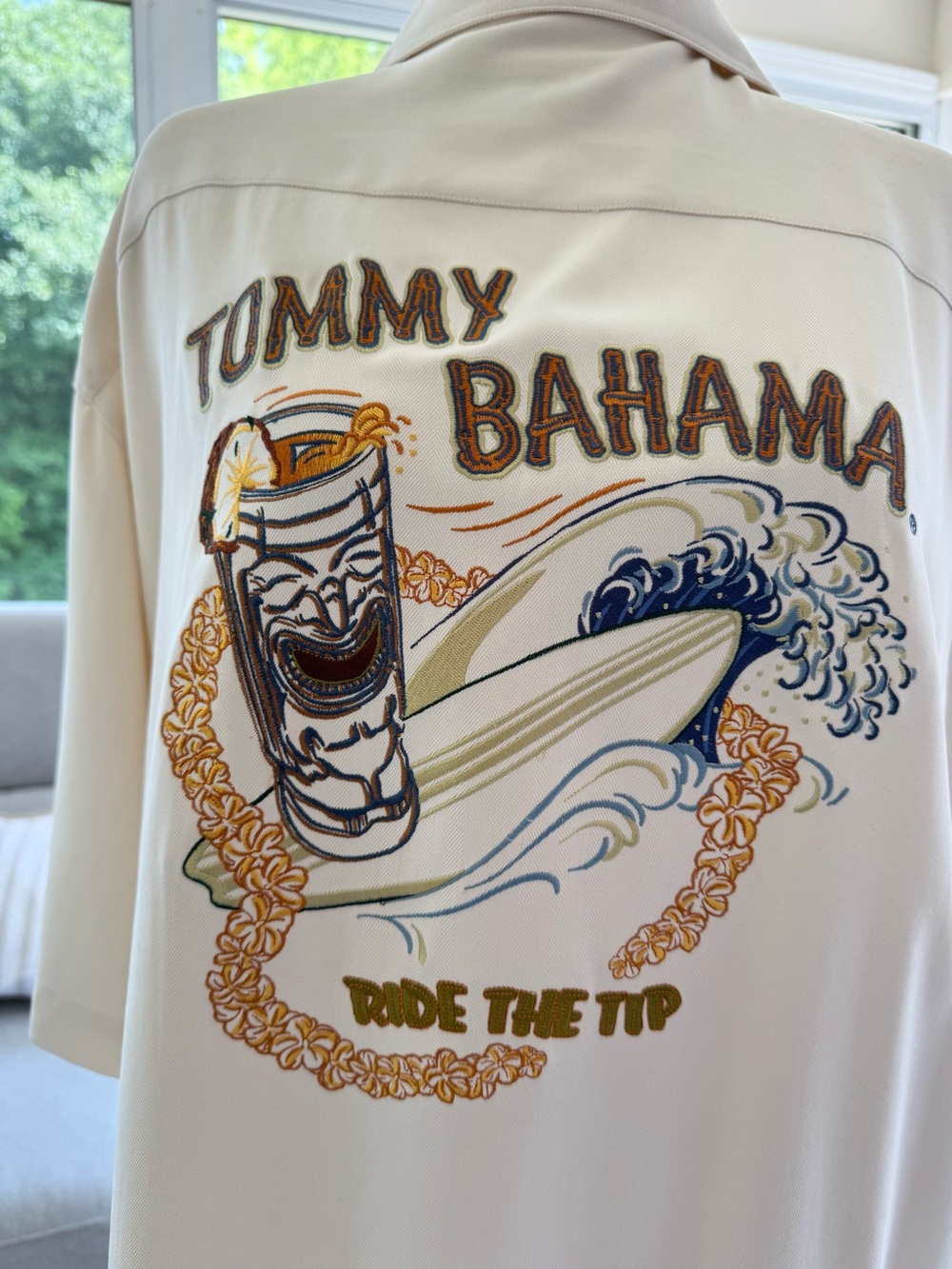 TOMMY BAHAMA Ride the Tip silk embroidered back shirt XL